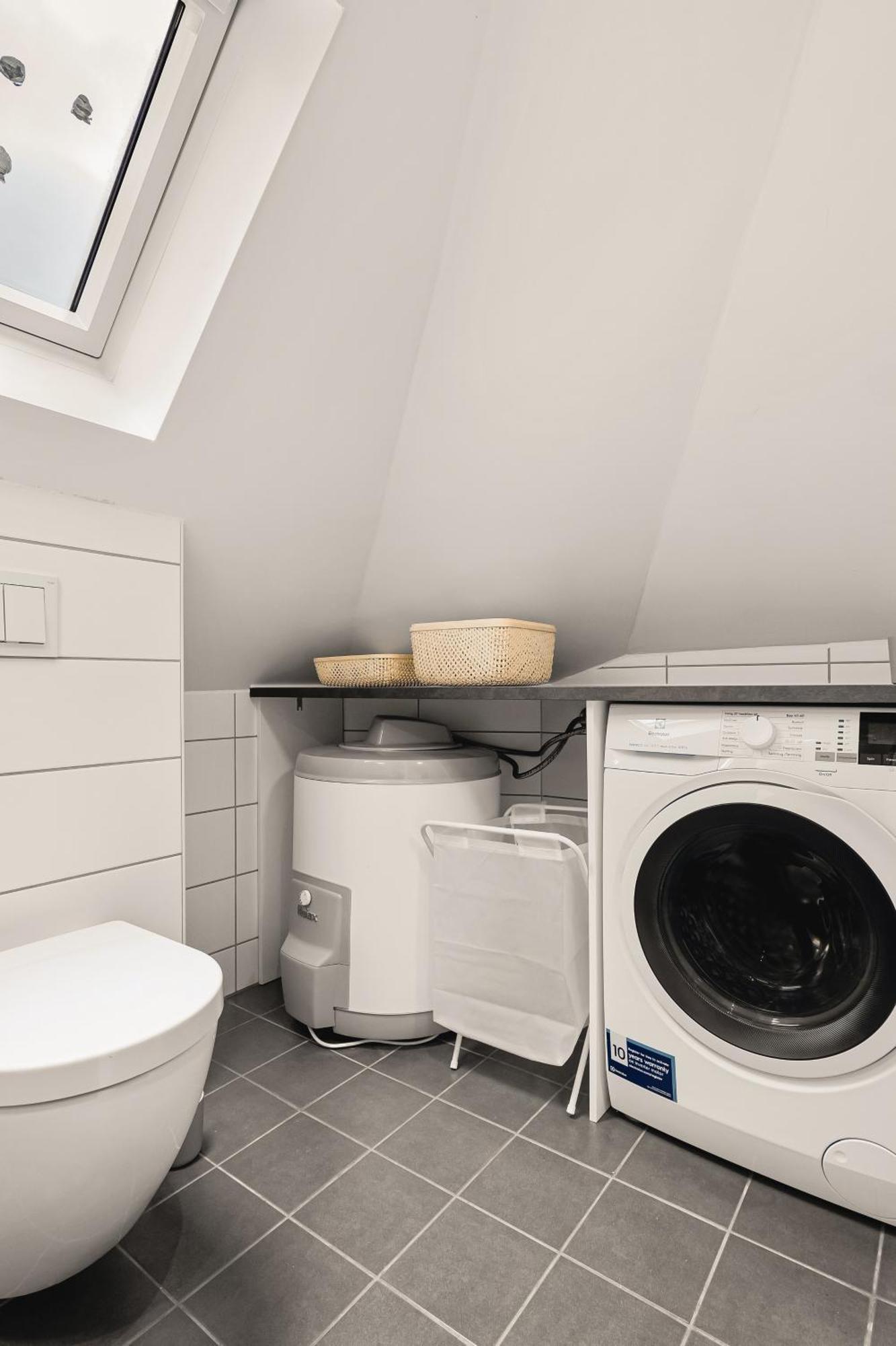 Dinbnb Apartments I 350M To Bryggen I Renovated 2023 I Quiet Top Apart Bergen Exteriör bild