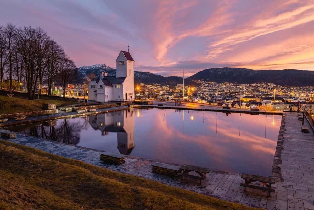 Dinbnb Apartments I 350M To Bryggen I Renovated 2023 I Quiet Top Apart Bergen Exteriör bild